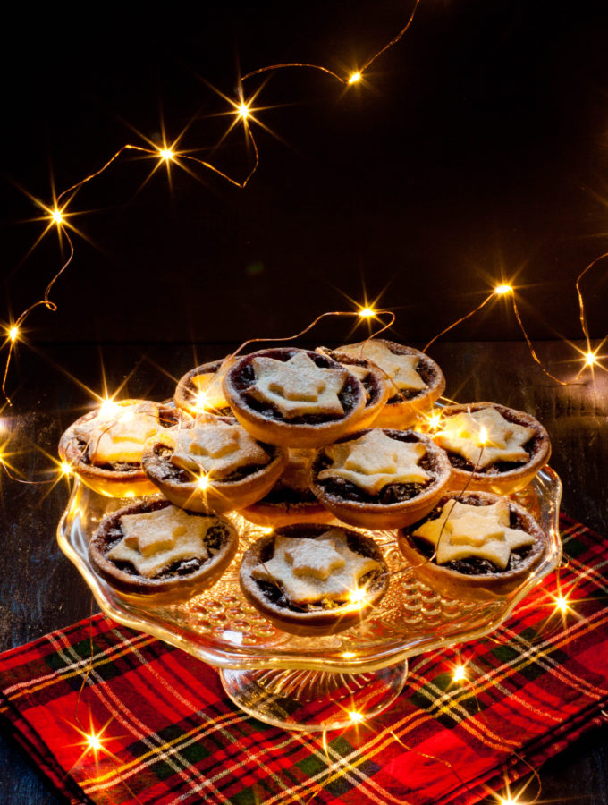 Минс-пайс — рождественские пирожки с сухофруктами (Дж. Р. Р. Толкин, Чарльз Диккенс и другие)